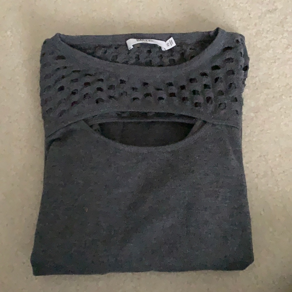 Baileys 44 Cut Out Top